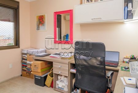 Apartamento com 95m², 3 quartos, 1 suíte, 2 vagas, no bairro Cristo Redentor em Porto Alegre
