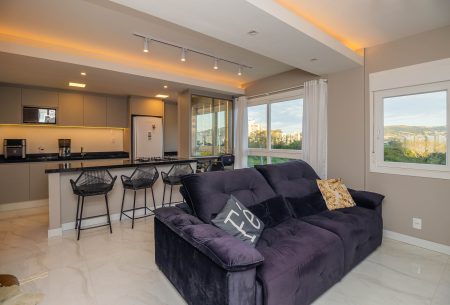 Apartamento com 71m², 3 quartos, 1 suíte, 2 vagas, no bairro Central Parque em Porto Alegre
