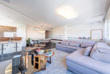 Apartamento com 140m², 3 quartos, 3 suítes, 2 vagas, no bairro Petrópolis em Porto Alegre