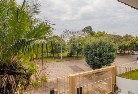 Casa com 313m², 3 quartos, 1 suíte, 3 vagas, no bairro Jardim Itu em Porto Alegre
