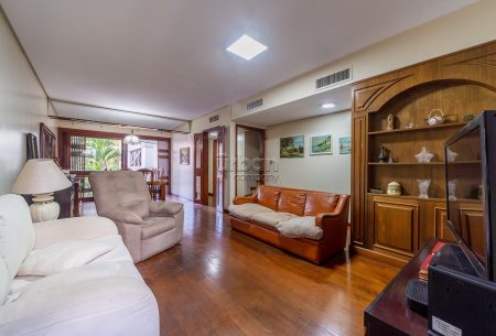 Cobertura com 244m², 3 quartos, 1 suíte, 2 vagas, no bairro Petrópolis em Porto Alegre