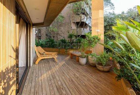 Apartamento com 401m², 4 quartos, 4 suítes, 3 vagas, no bairro Moinhos de Vento em Porto Alegre