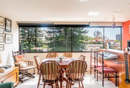 Apartamento com 122m², 3 quartos, 1 suíte, 2 vagas, no bairro Auxiliadora em Porto Alegre