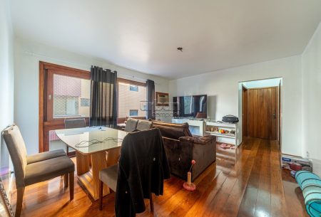 Apartamento com 120m², 3 quartos, 2 vagas, no bairro Auxiliadora em Porto Alegre