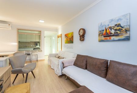 Apartamento com 112m², 3 quartos, 1 suíte, 2 vagas, no bairro Chácara Das Pedras em Porto Alegre