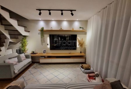 Casa em Condomínio com 200m², 3 quartos, 2 vagas, no bairro Centro em Canoas