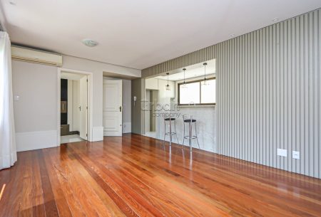 Apartamento com 109m², 3 quartos, 1 suíte, 1 vaga, no bairro Petrópolis em Porto Alegre