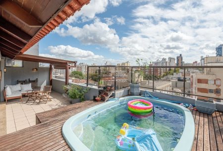 Cobertura com 172m², 2 quartos, 1 suíte, 2 vagas, no bairro Bela Vista em Porto Alegre