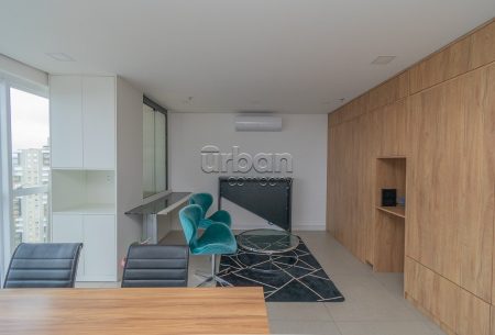 Sala com 35m², 1 vaga, no bairro Petrópolis em Porto Alegre