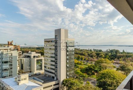 Apartamento com 64m², 2 quartos, 1 suíte, 1 vaga, no bairro Menino Deus em Porto Alegre