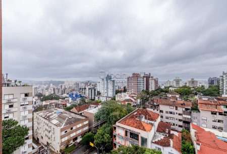 Apartamento com 68m², 2 quartos, 1 suíte, 2 vagas, no bairro Petrópolis em Porto Alegre