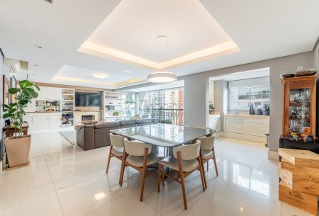 Apartamento com 163m², 3 quartos, 3 vagas, no bairro Jardim Europa em Porto Alegre