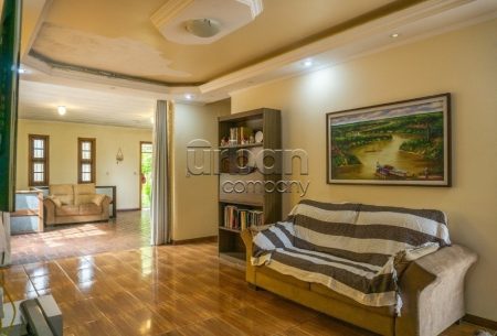 Casa com 173m², 2 quartos, 1 suíte, 2 vagas, no bairro Chácara Das Pedras em Porto Alegre
