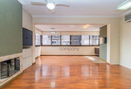 Apartamento com 105m², 3 quartos, 1 suíte, 2 vagas, no bairro Bela Vista em Porto Alegre