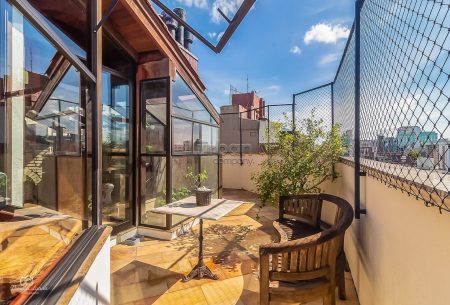 Cobertura com 386m², 3 quartos, 1 suíte, 4 vagas, no bairro Rio Branco em Porto Alegre