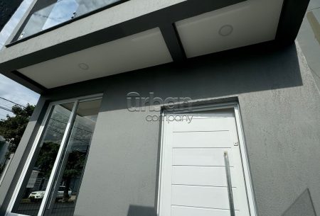 Casa com 80m², 2 quartos, 2 suítes, 2 vagas, no bairro Mont Serrat em Canoas