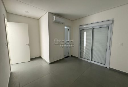Casa com 80m², 2 quartos, 2 suítes, 2 vagas, no bairro Mont Serrat em Canoas