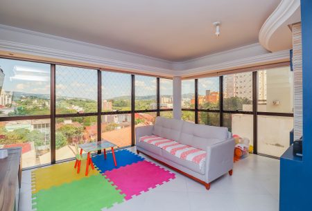 Apartamento com 98m², 3 quartos, 1 suíte, 2 vagas, no bairro Petrópolis em Porto Alegre