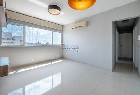 Apartamento com 69m², 2 quartos, 1 suíte, 2 vagas, no bairro Passo da Areia em Porto Alegre