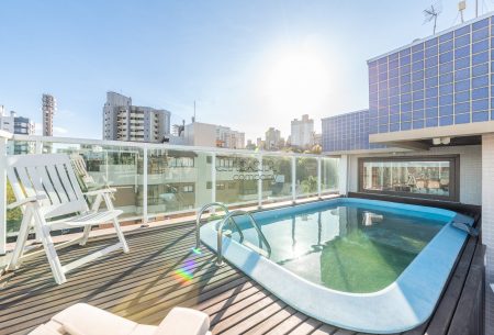 Cobertura com 175m², 3 quartos, 1 suíte, 2 vagas, no bairro Bela Vista em Porto Alegre