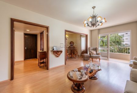 Apartamento com 139m², 3 quartos, 1 suíte, 2 vagas, no bairro Auxiliadora em Porto Alegre