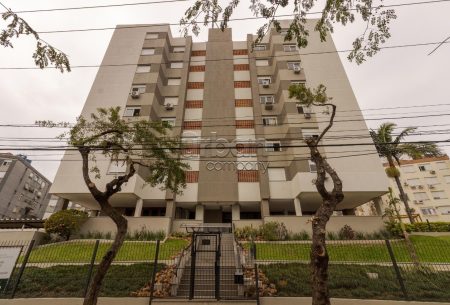 Apartamento com 88m², 3 quartos, 1 suíte, 1 vaga, no bairro Passo da Areia em Porto Alegre