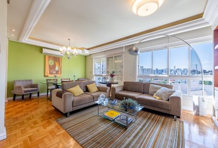Apartamento com 113m², 3 quartos, 1 suíte, 2 vagas, no bairro Petrópolis em Porto Alegre