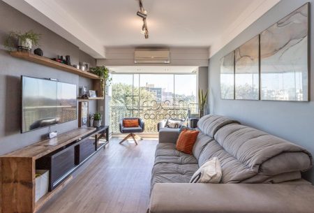Apartamento com 84m², 3 quartos, 1 suíte, 2 vagas, no bairro Jardim Lindóia em Porto Alegre