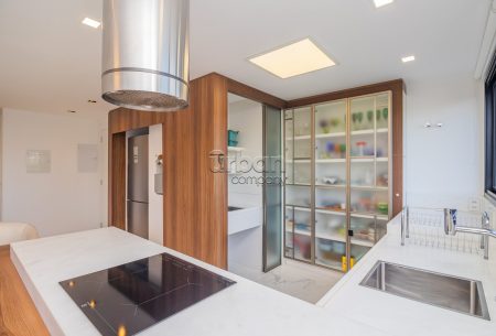 Apartamento com 65m², 2 quartos, 1 suíte, 1 vaga, no bairro Auxiliadora em Porto Alegre