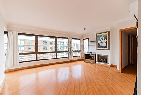 Apartamento com 98m², 3 quartos, 1 suíte, 2 vagas, no bairro Menino Deus em Porto Alegre