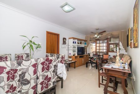 Apartamento com 115m², 3 quartos, 1 suíte, 1 vaga, no bairro Passo da Areia em Porto Alegre