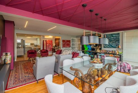 Apartamento com 162m², 3 quartos, 3 suítes, 3 vagas, no bairro Central Parque em Porto Alegre
