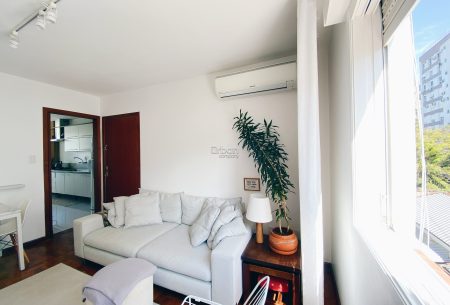 Apartamento com 74m², 2 quartos, 1 suíte, 1 vaga, no bairro Bela Vista em Porto Alegre