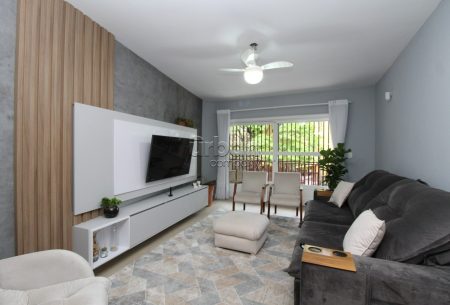 Apartamento com 119m², 3 quartos, 1 suíte, 1 vaga, no bairro Passo da Areia em Porto Alegre