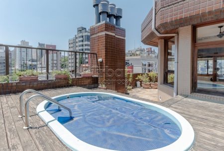 Cobertura com 222m², 2 quartos, 1 suíte, 2 vagas, no bairro Moinhos de Vento em Porto Alegre
