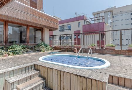 Cobertura com 222m², 2 quartos, 1 suíte, 2 vagas, no bairro Moinhos de Vento em Porto Alegre