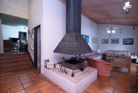 Casa com 200m², 3 quartos, 3 vagas, no bairro Menino Deus em Porto Alegre