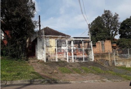 Terreno com 231m², 1 quarto, 1 suíte, 1 vaga, no bairro Vila Jardim em Porto Alegre