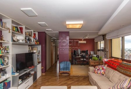 Apartamento com 87m², 3 quartos, 1 suíte, 1 vaga, no bairro Passo da Areia em Porto Alegre