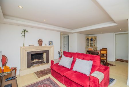 Apartamento com 115m², 3 quartos, 1 suíte, 2 vagas, no bairro Rio Branco em Porto Alegre