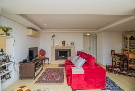 Apartamento com 115m², 3 quartos, 1 suíte, 2 vagas, no bairro Rio Branco em Porto Alegre