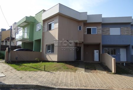 Casa com 111m², 3 quartos, 1 suíte, 2 vagas, no bairro Verdes Campos em Porto Alegre