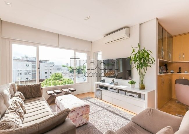 Apartamento com 130m², 3 quartos, 1 suíte, 1 vaga, no bairro Independência em Porto Alegre