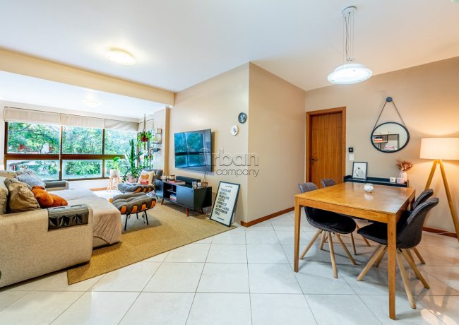 Apartamento com 100m², 3 quartos, 1 suíte, 2 vagas, no bairro Moinhos de Vento em Porto Alegre