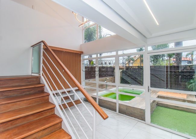 Casa em Condomínio com 105m², 4 quartos, 1 suíte, 2 vagas, no bairro Sarandi em Porto Alegre