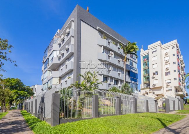 Apartamento com 102m², 3 quartos, 1 suíte, 1 vaga, no bairro Chácara Das Pedras em Porto Alegre