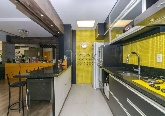 Apartamento com 75m², 2 quartos, 1 suíte, 2 vagas, no bairro São Sebastião em Porto Alegre