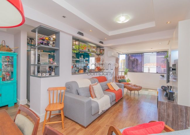 Apartamento com 71m², 2 quartos, 1 vaga, no bairro Santa Cecilia em Porto Alegre