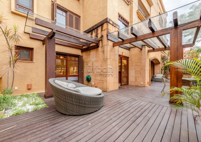 Apartamento Garden com 190m², 3 quartos, 3 suítes, 2 vagas, no bairro Chácara Das Pedras em Porto Alegre