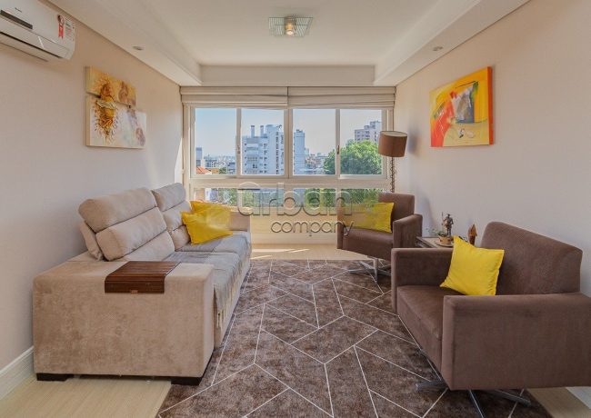 Apartamento com 117m², 3 quartos, 1 suíte, 2 vagas, no bairro Petrópolis em Porto Alegre